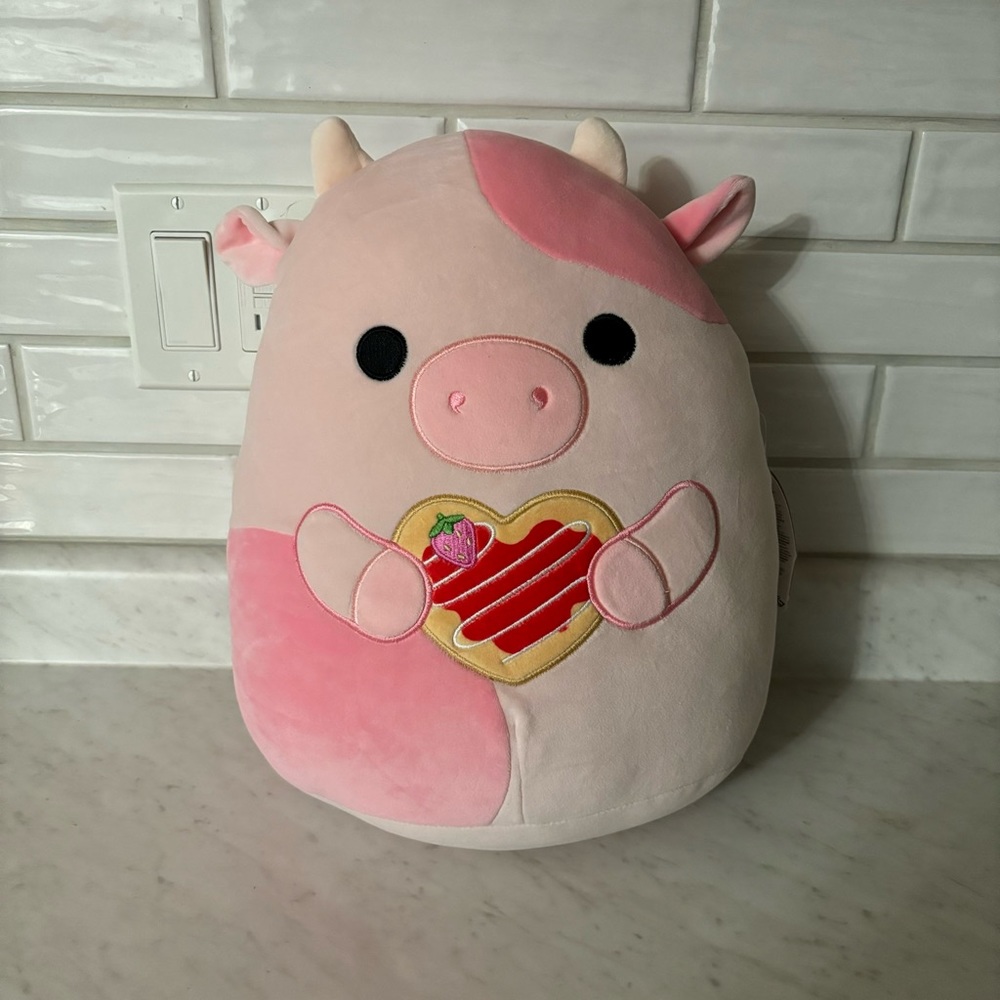 Reshma the Valentine’s Day Cow Squishmallow